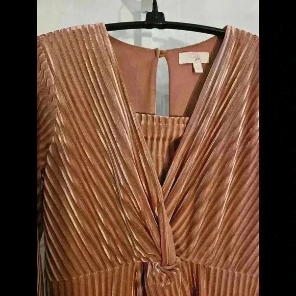 Chic Peach Striped Pleated Romper - Picture 6 of 7